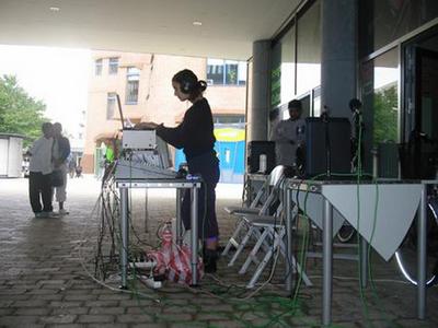el-at-ascii-radio-outside